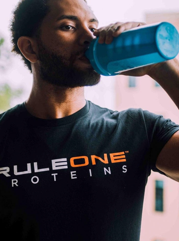 https://www.ruleoneproteins.com/cdn/shop/files/R1_BCAAs_Hero1.jpg?v=1653486802&width=1280